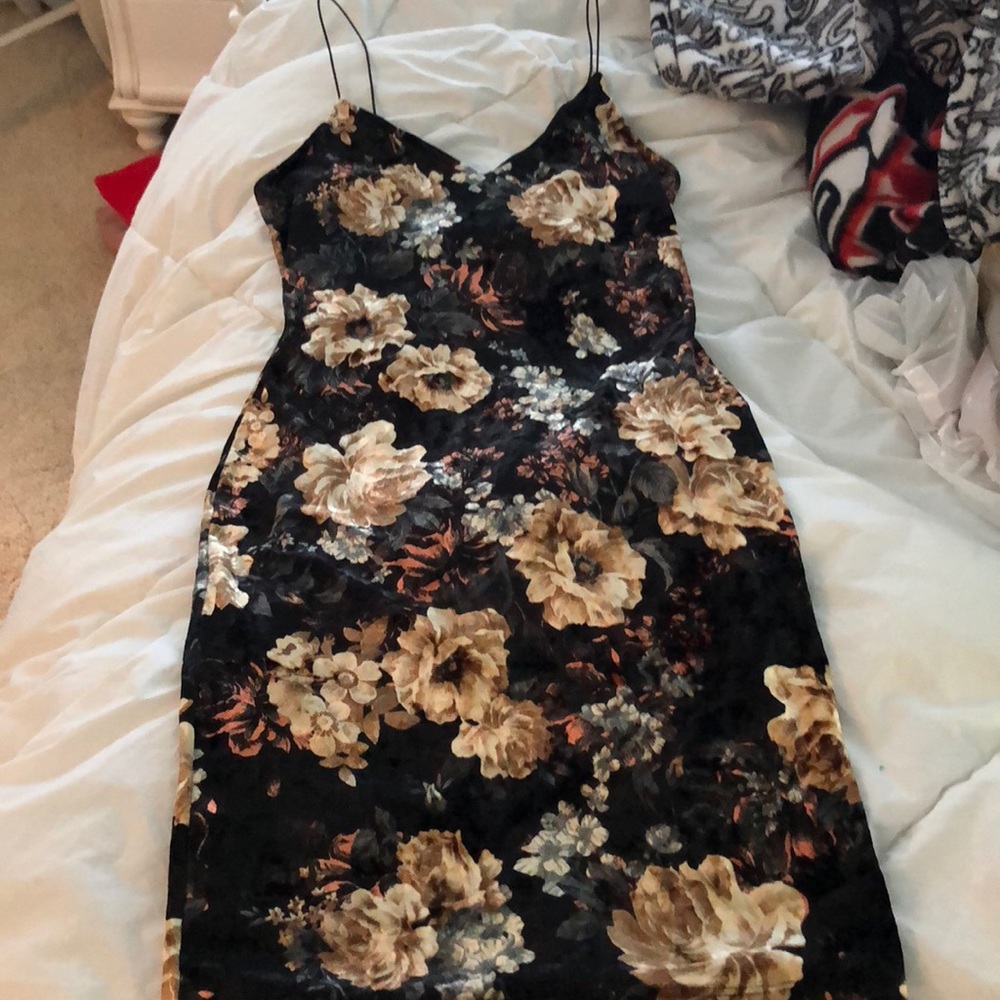 velvet black and floral bodycon dress